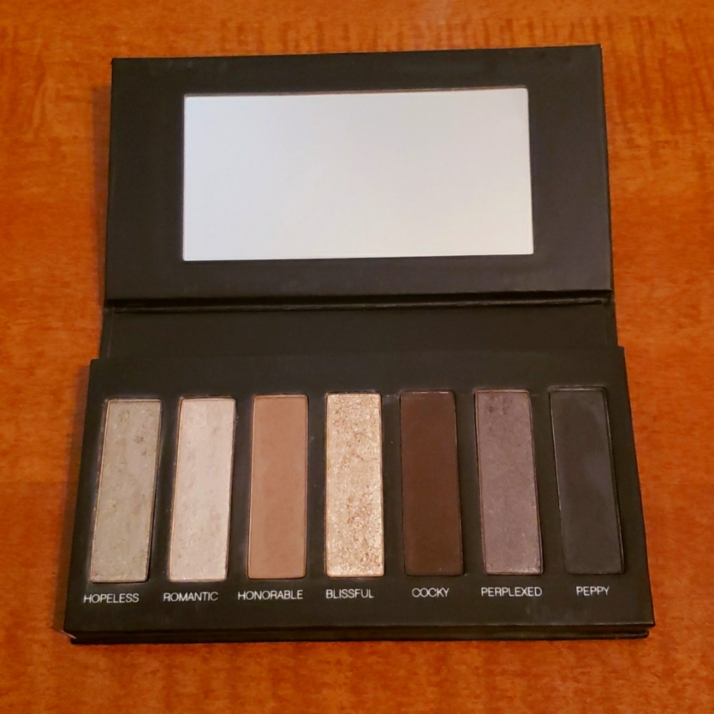 Younique addiction palette 2